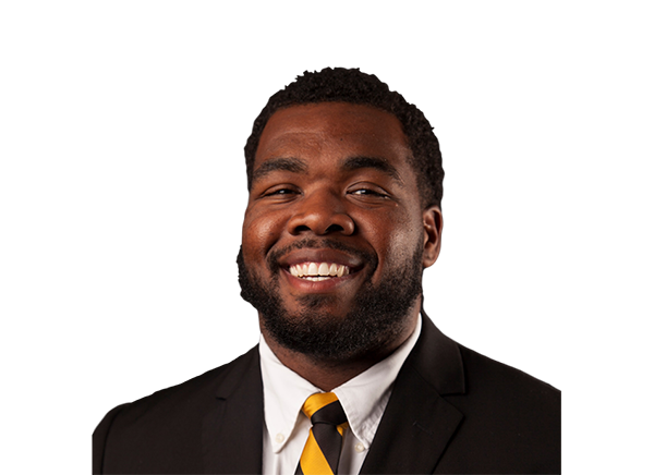 MyQuon Stout headshot