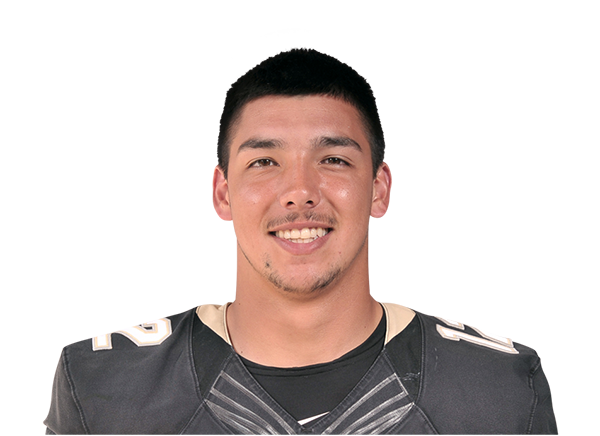 Steven Montez headshot