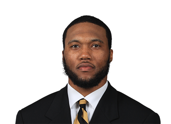 Steven Claude headshot
