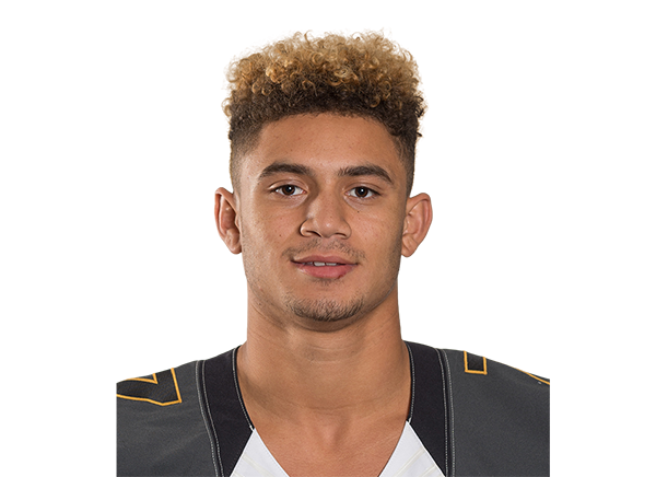 Cam Hilton headshot