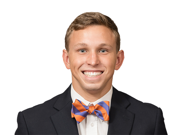 Carter Groomes headshot