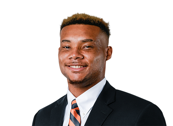 Demetris Robertson headshot