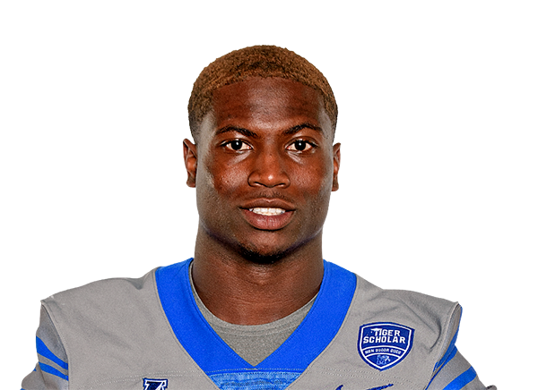 Cobi Francis headshot