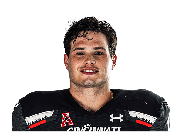 Noah Davis headshot