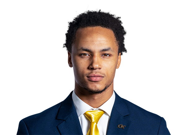 Avery Showell headshot