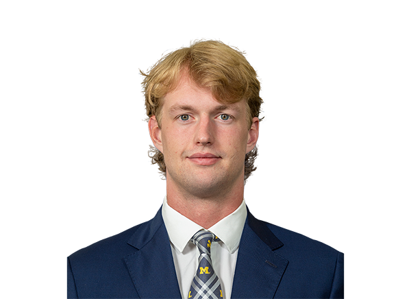 Carter Selzer headshot