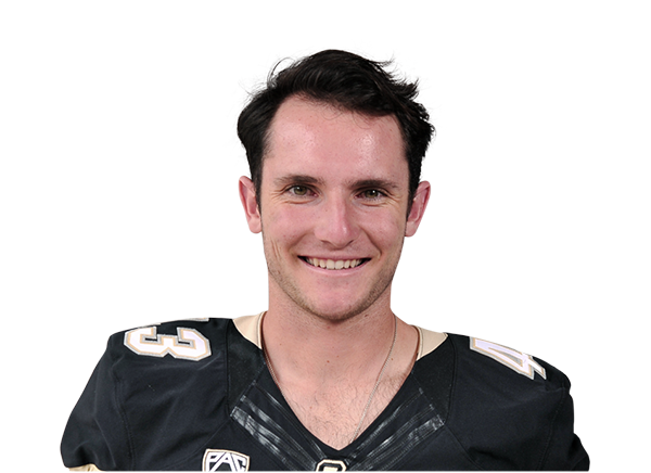 Evan Price headshot