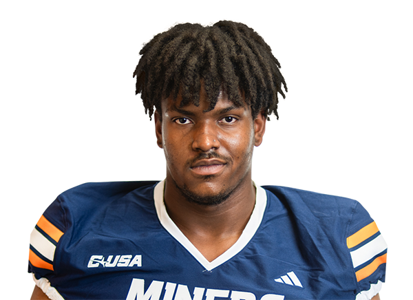 Zuri Henry headshot