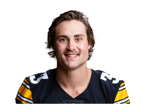 Riley Moss headshot
