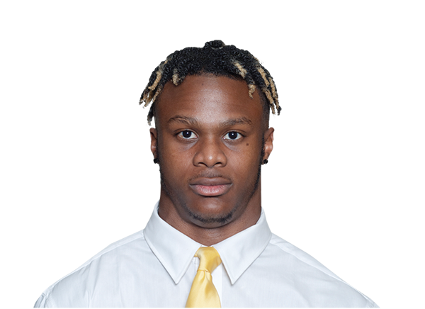 Dee Baker headshot