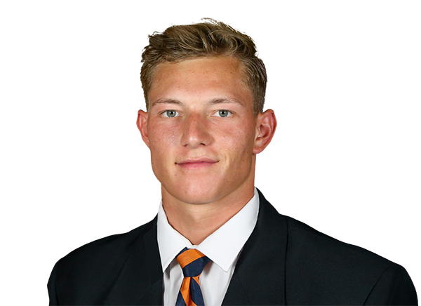 Luke Wentz headshot