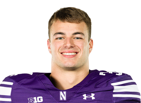 Xander Mueller headshot