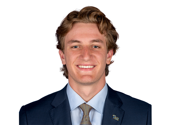 Sam Scarton headshot
