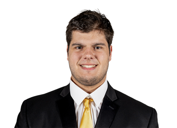 Erik Russell headshot