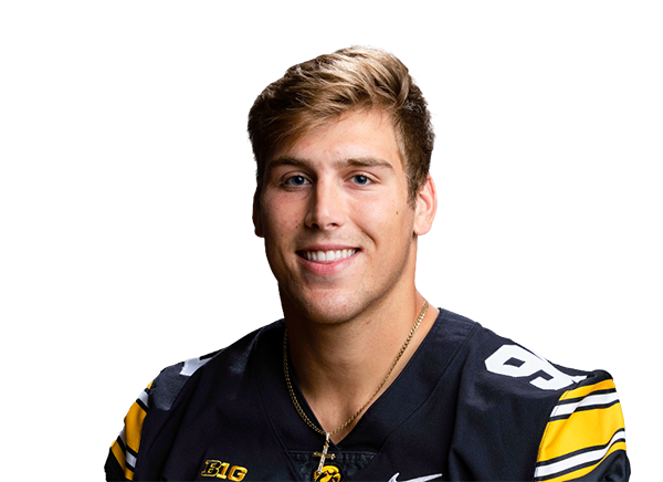 Lukas Van Ness headshot
