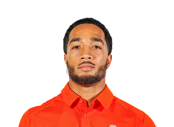 Isaiah Downes headshot