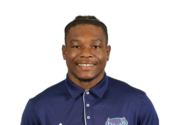 Dillion Williams headshot
