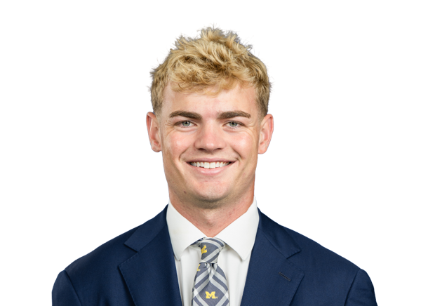 Davis Warren headshot