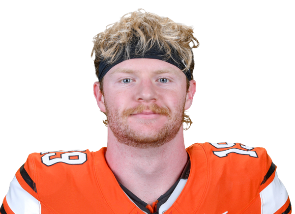 Logan Ward headshot