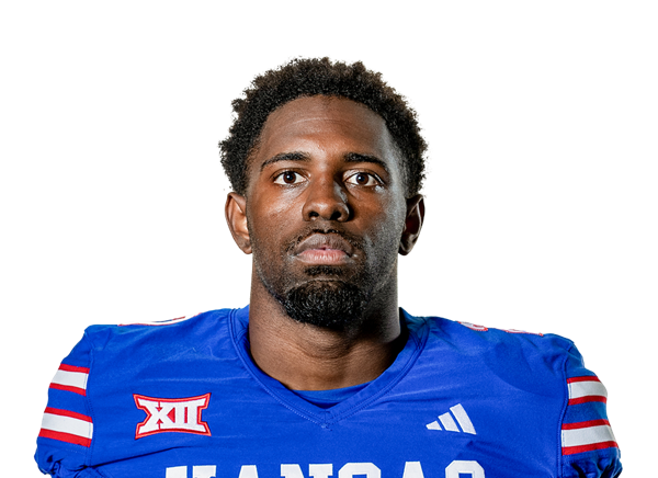 Taylor Davis headshot