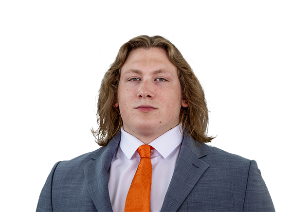 Chace Davis headshot