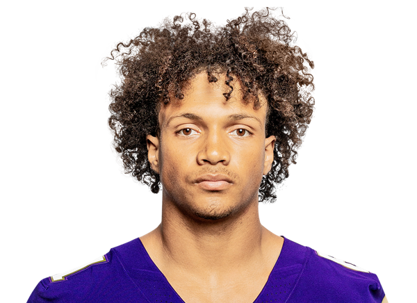 Dezmen Roebuck headshot