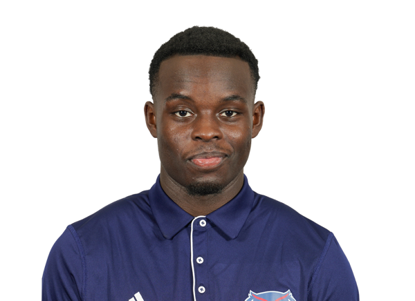 Zion Paret headshot