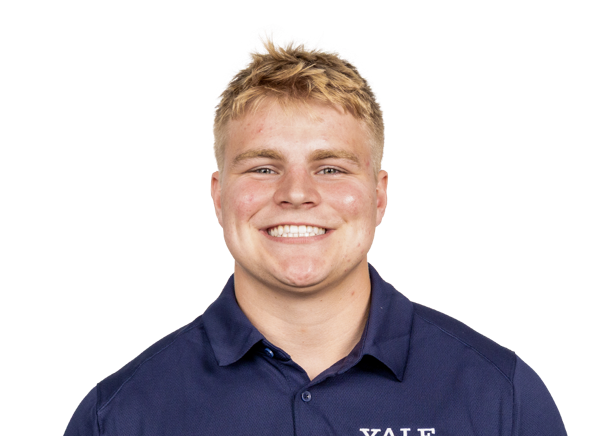 Max Ruedebusch headshot