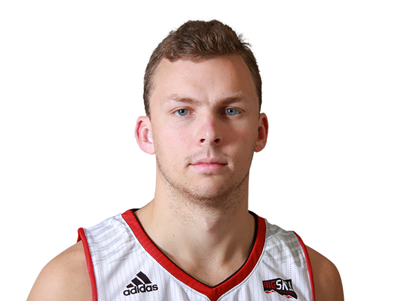 Cody Benzel headshot