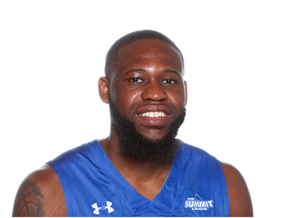 Tevin King headshot