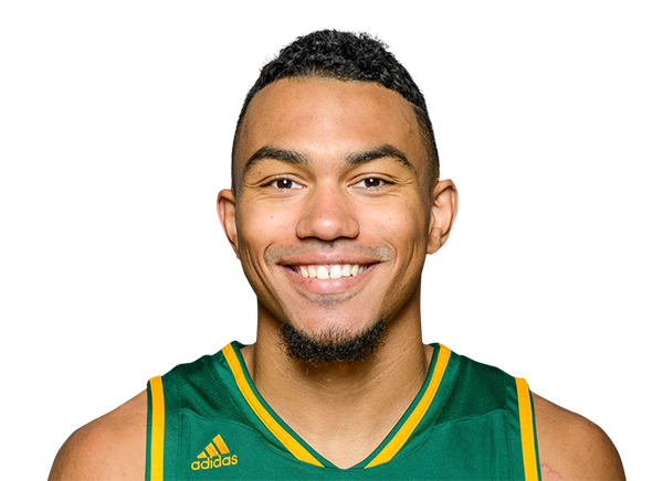 Skyler Nash headshot
