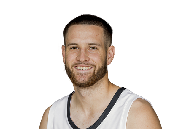 Luke Avdalovic headshot
