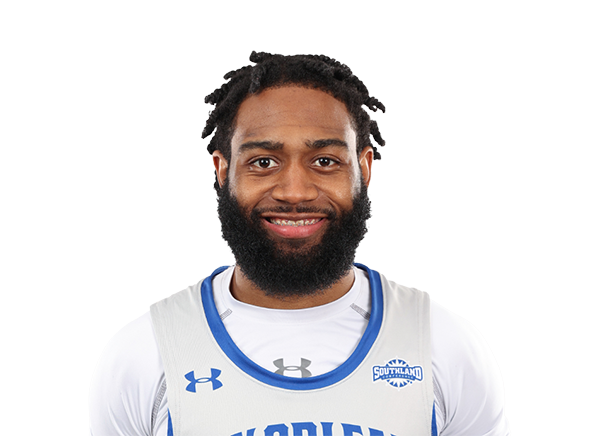 Lamont Berzat headshot