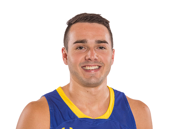 Alex Arians headshot