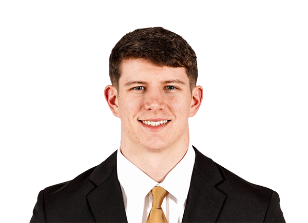 Liam Robbins headshot