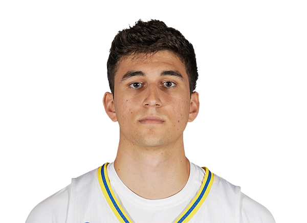 Aleks Novakovich headshot