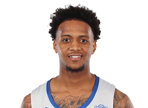 Tamir Bynum headshot