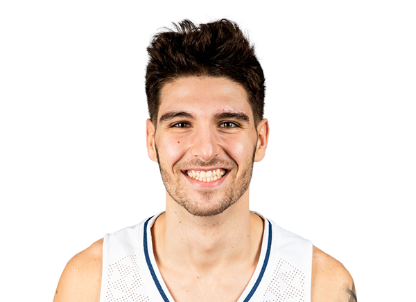 Kayo Goncalves headshot