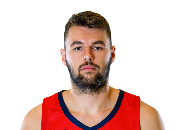 Kenan Sarvan headshot