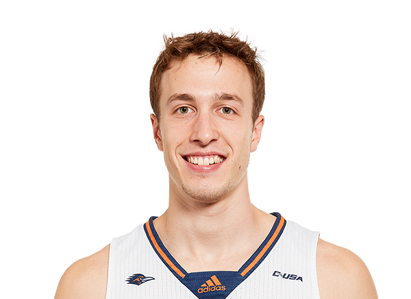Erik Czumbel headshot