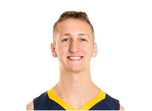 Evan Bainbridge headshot