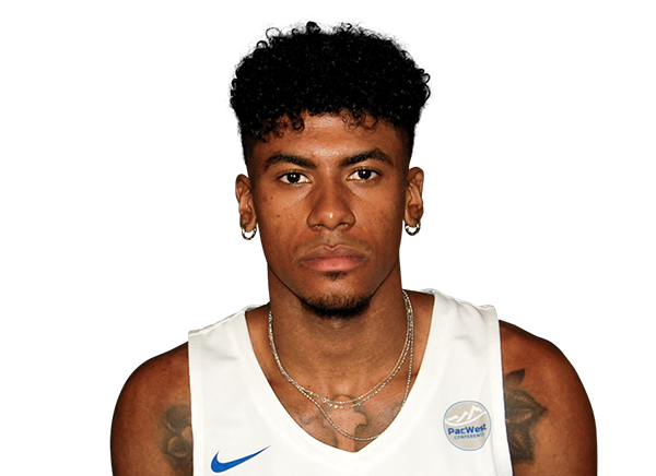 Andre Arissol headshot
