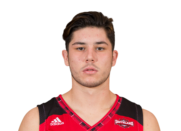 Logan Bracamonte headshot