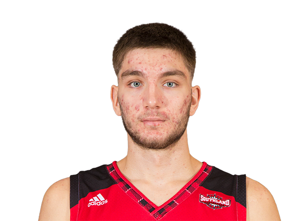 Thomas Zevgaras headshot
