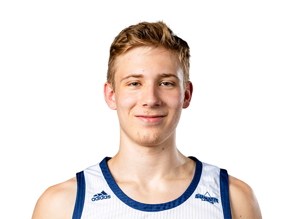 Justus Peuser headshot