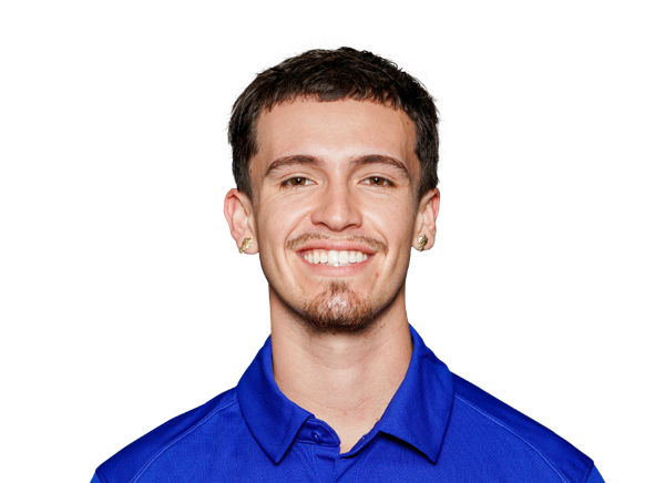 Steven Vasquez headshot