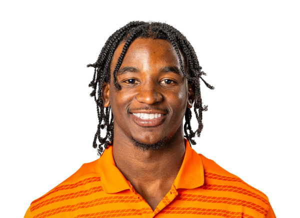 Arturo Dean headshot