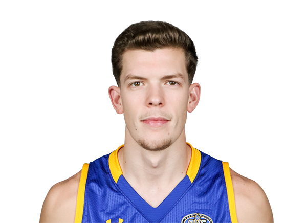 Riley Minix headshot
