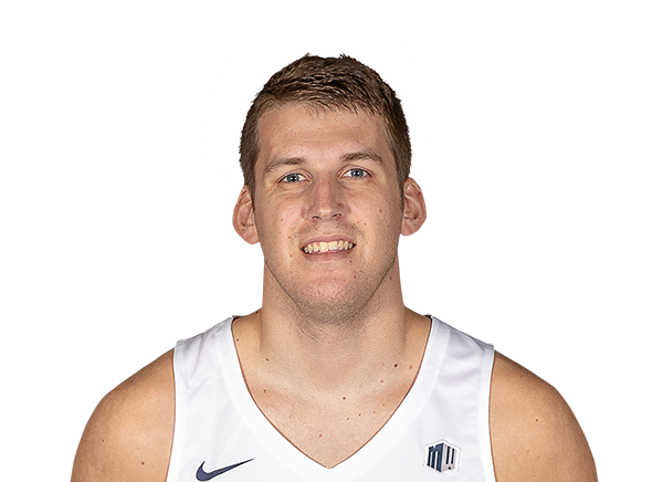 Quinn Taylor headshot