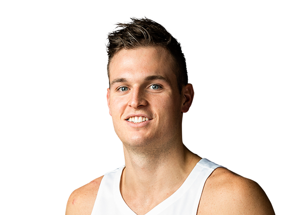 Luke Worthington headshot